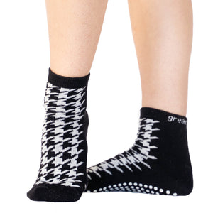great soles eeryn herringbone short non slip crew grip sock barre pilates and stretching