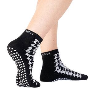 great soles eeryn herringbone short non slip crew grip sock barre pilates and walking